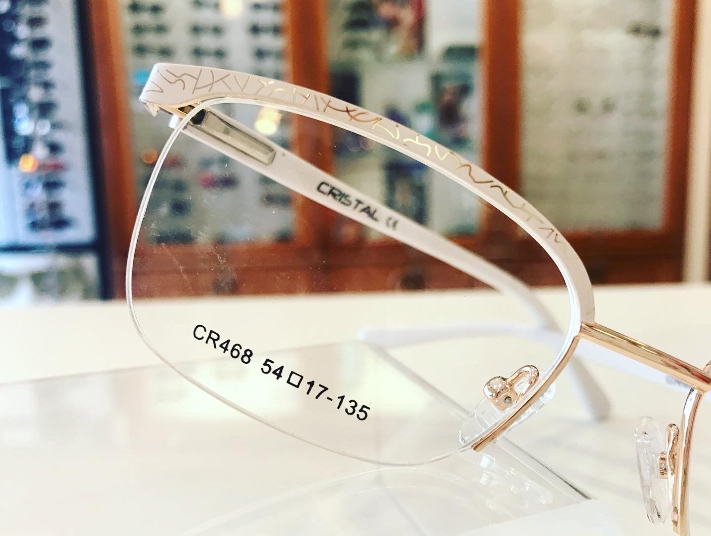 Crystal szemüvegkeret - Szentes Tallián Optika